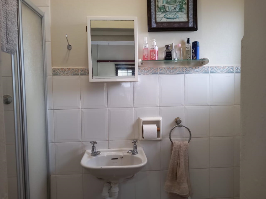 9 Bedroom Property for Sale in Walmer Eastern Cape